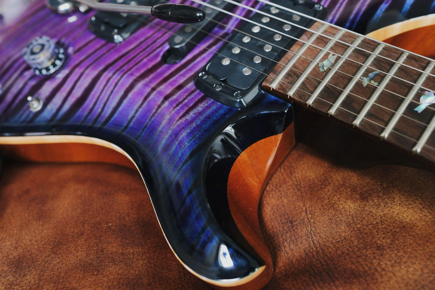 PRS Private Stock Modern Eagle V Limited Aqua Violet Smoked Burst