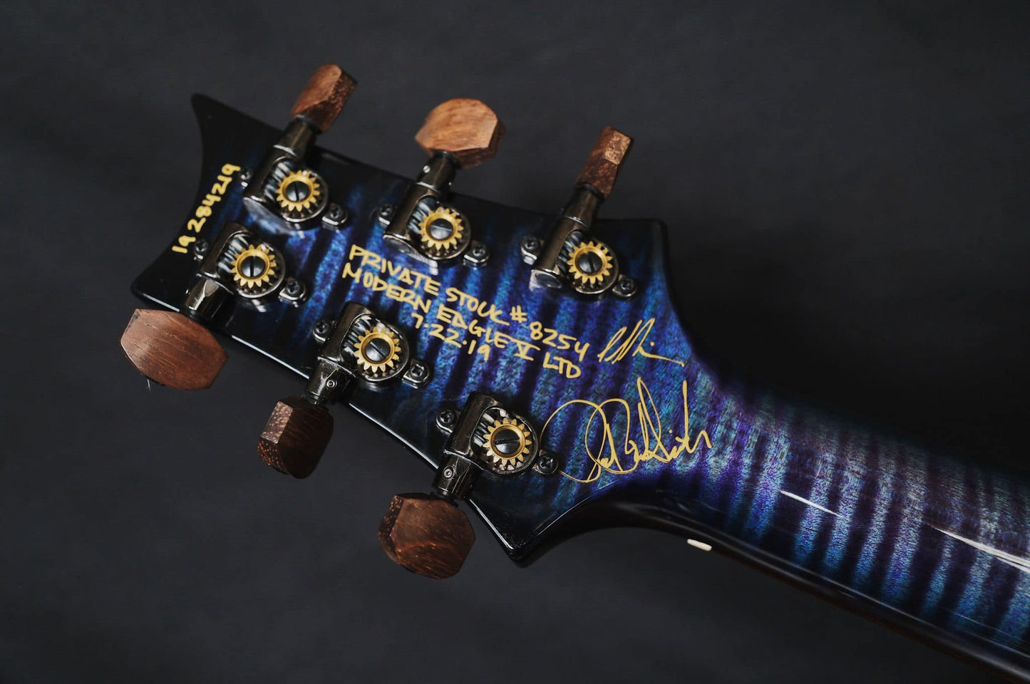 PRS Private Stock Modern Eagle V Limited Aqua Violet Smoked Burst