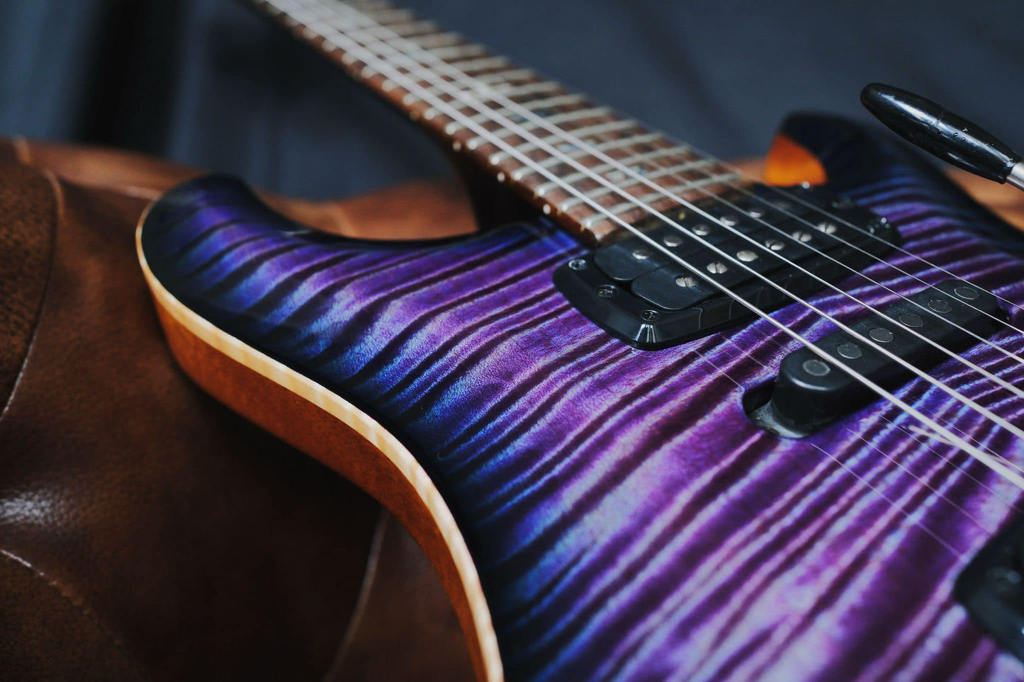 PRS Private Stock Modern Eagle V Limited Aqua Violet Smoked Burst