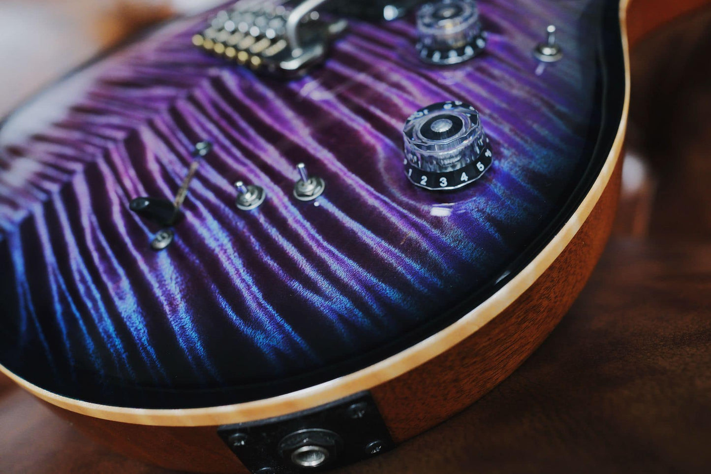 PRS Private Stock Modern Eagle V Limited Aqua Violet Smoked Burst