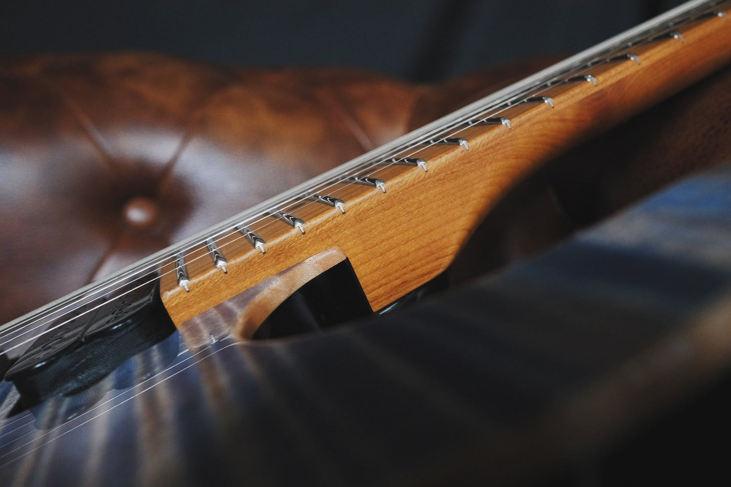 Suhr Modern Plus Trans Blue Denim 79394
