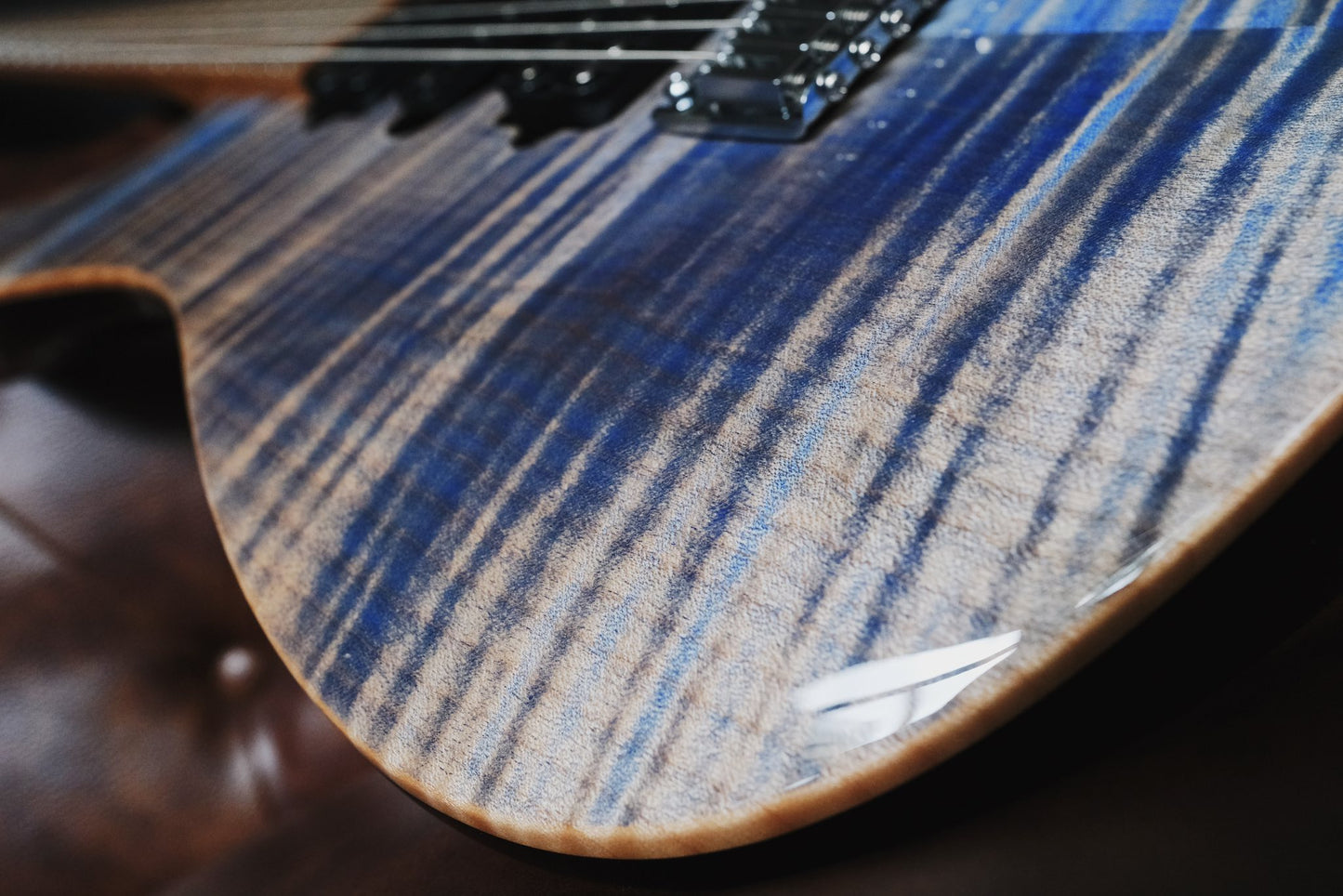 Suhr Modern Plus Trans Blue Denim 79394