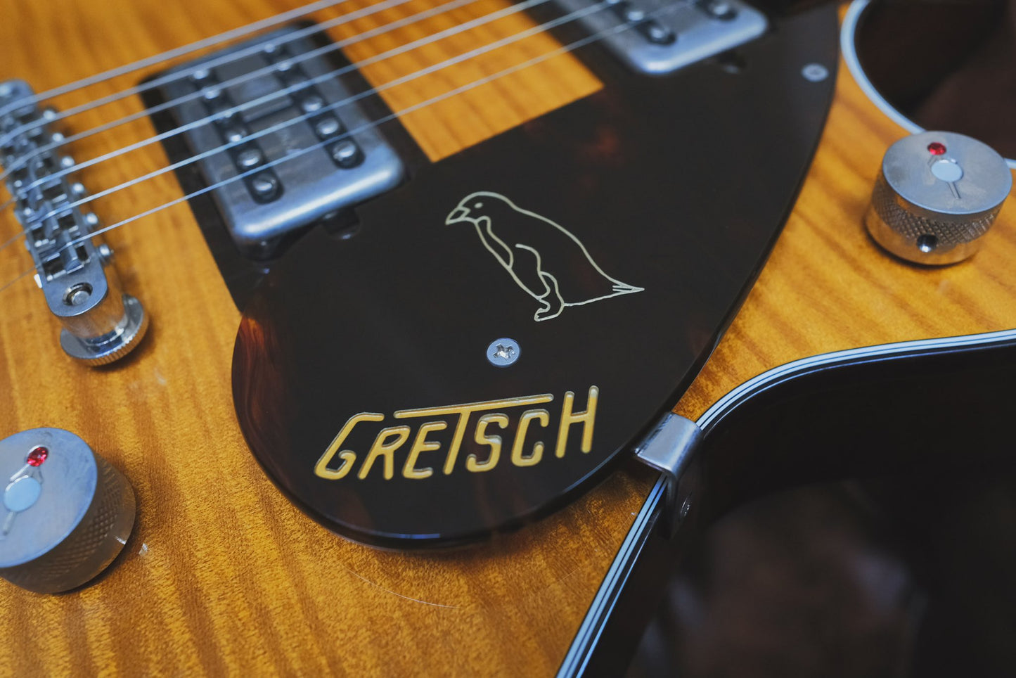 Gretsch G6134TFM-NH Nigel Hendroff Signature Penguin Amber Flame (Used)