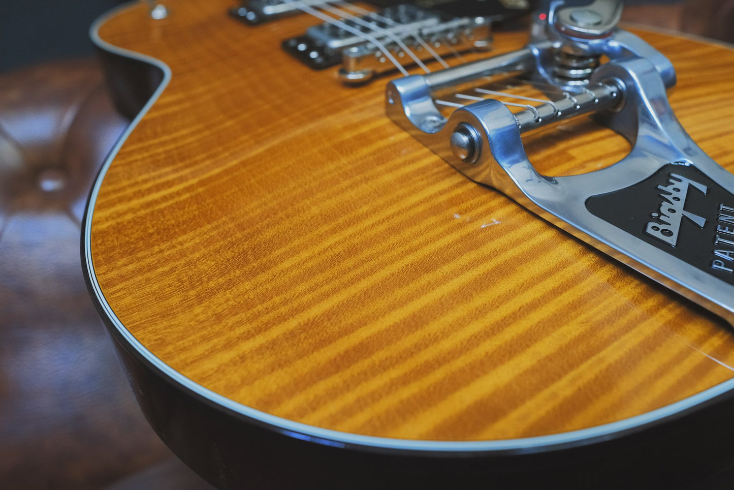 Gretsch G6134TFM-NH Nigel Hendroff Signature Penguin Amber Flame (Used)