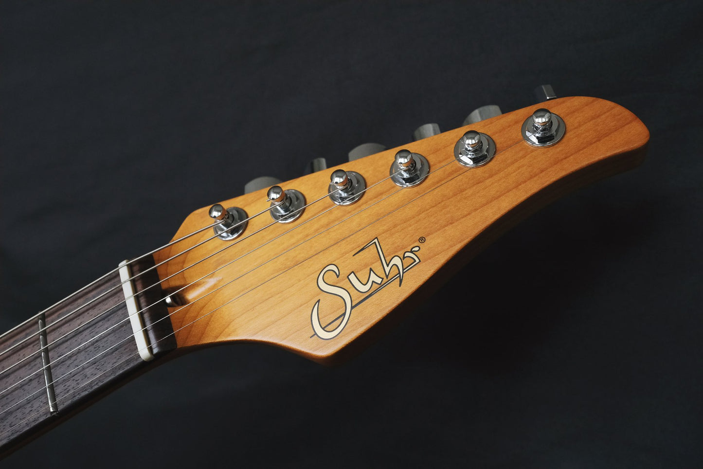 Suhr Mateus Asato Signature Classic S Antique Shell Pink