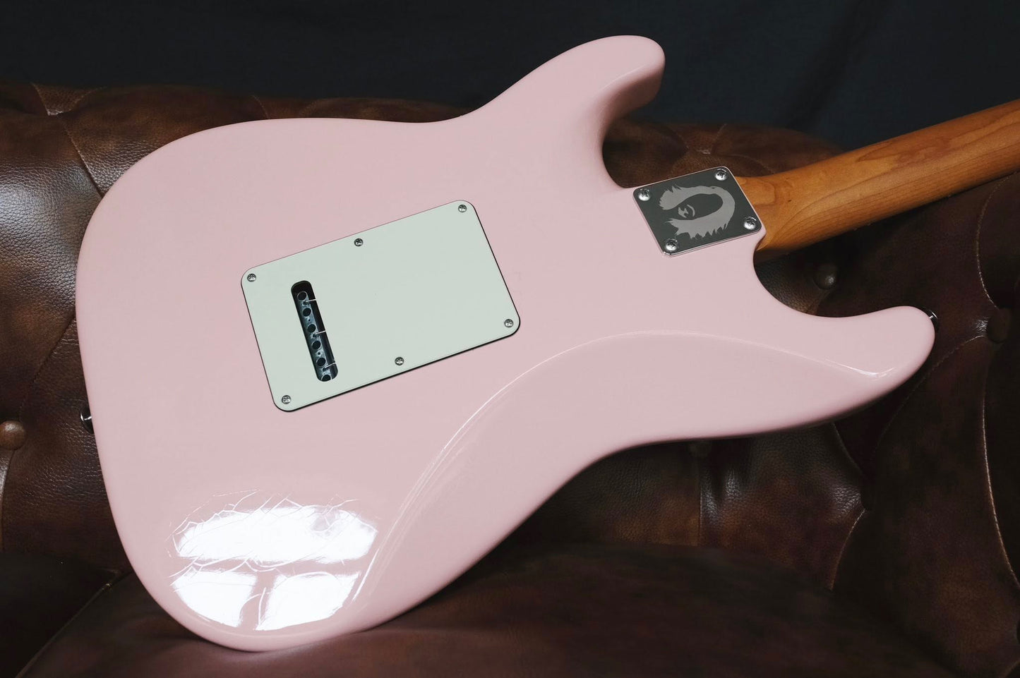 Suhr Mateus Asato Signature Classic S Antique Shell Pink