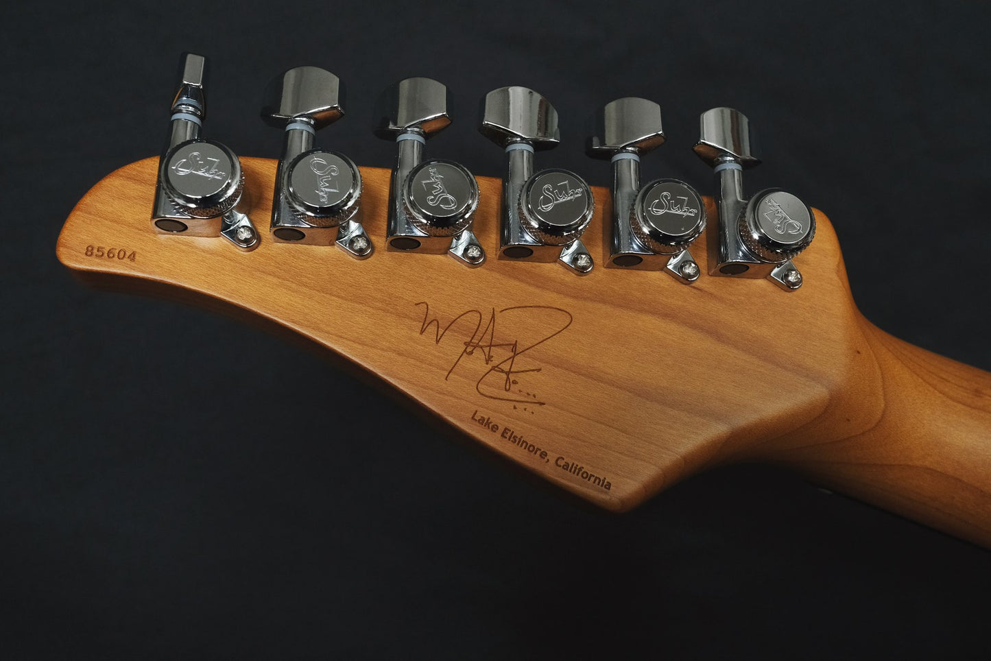 Suhr Mateus Asato Signature Classic S Antique Shell Pink