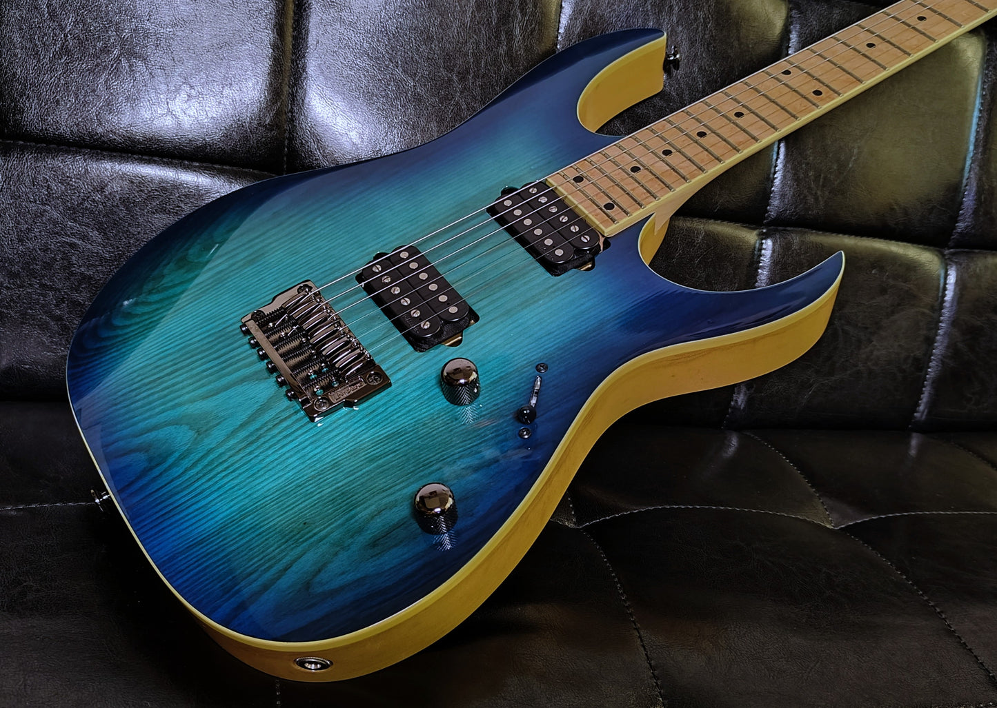 Ibanez Prestige RG652AHMFX - Nebula Green Burst (Used)