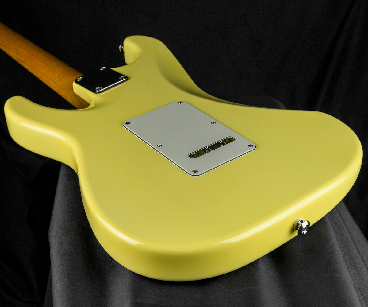 Suhr Classic S Dealer Select Vintage Yellow Roasted Maple Fingerboard