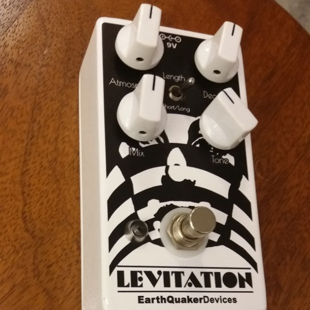 Earthquaker Devices Levitation Reverb V2