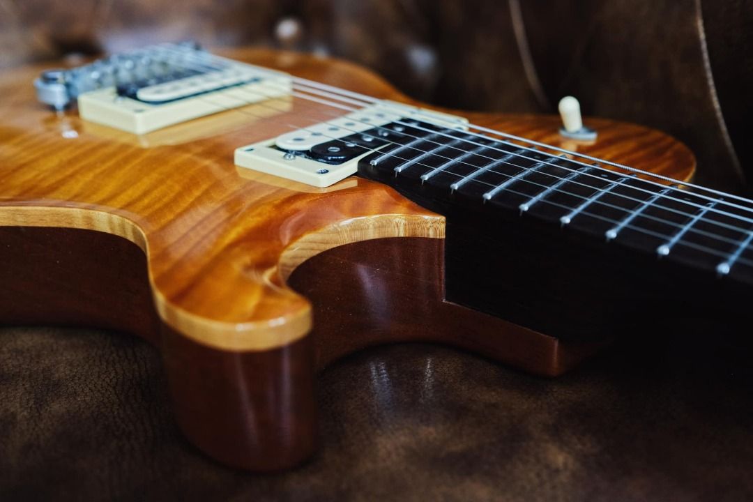 Schroeder Radio Lane Trad. Singlecut Custom (Used)