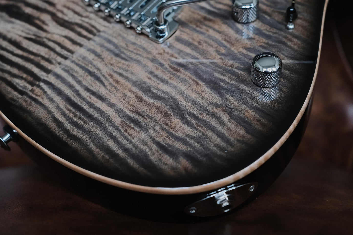 Suhr Modern Plus Trans Charcoal Burst 76953