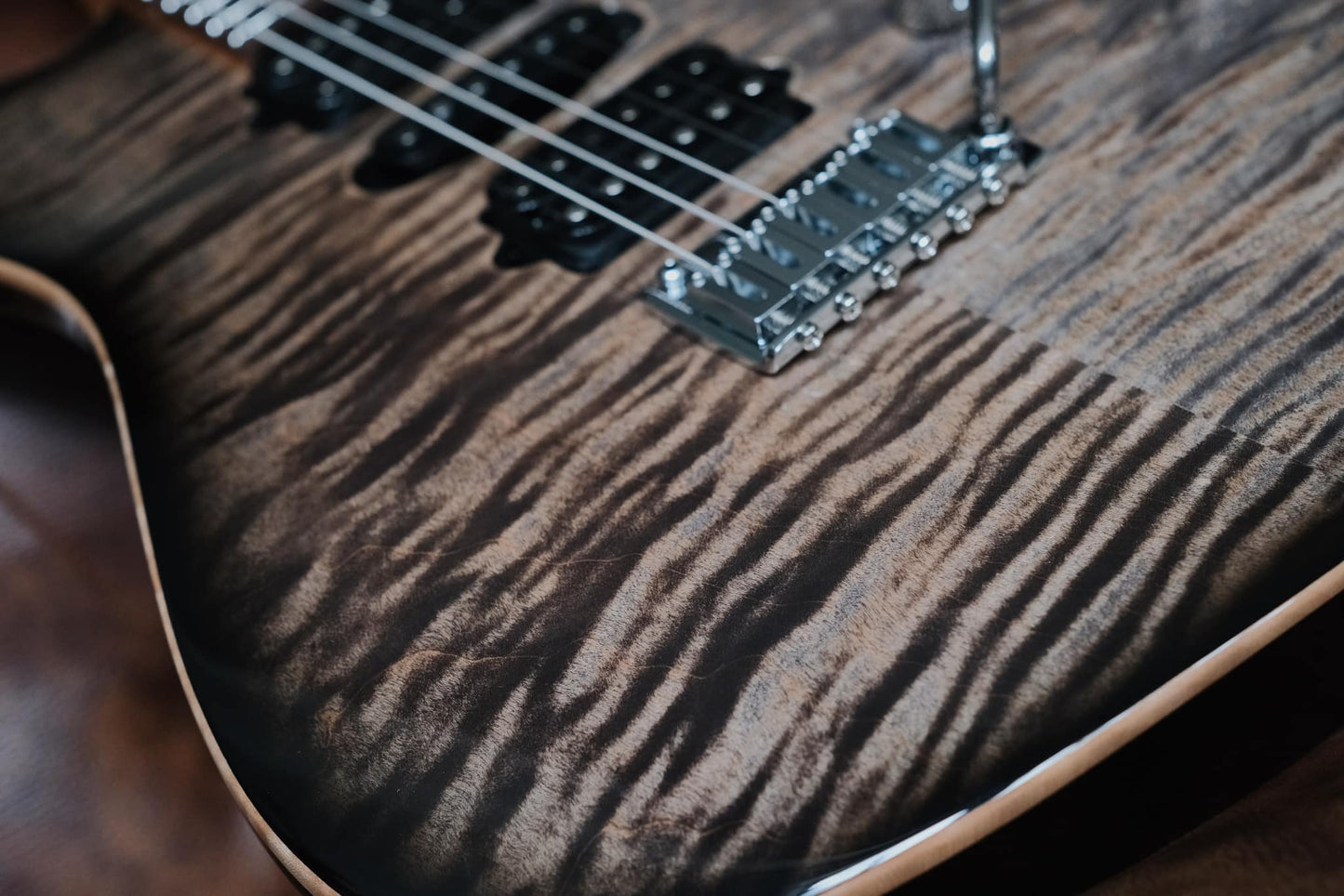 Suhr Modern Plus Trans Charcoal Burst 76953