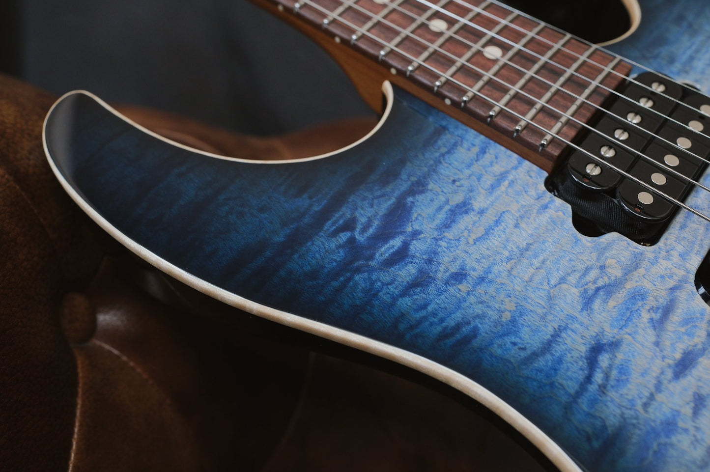 Suhr Modern Plus Trans Whale Blue Burst 85595