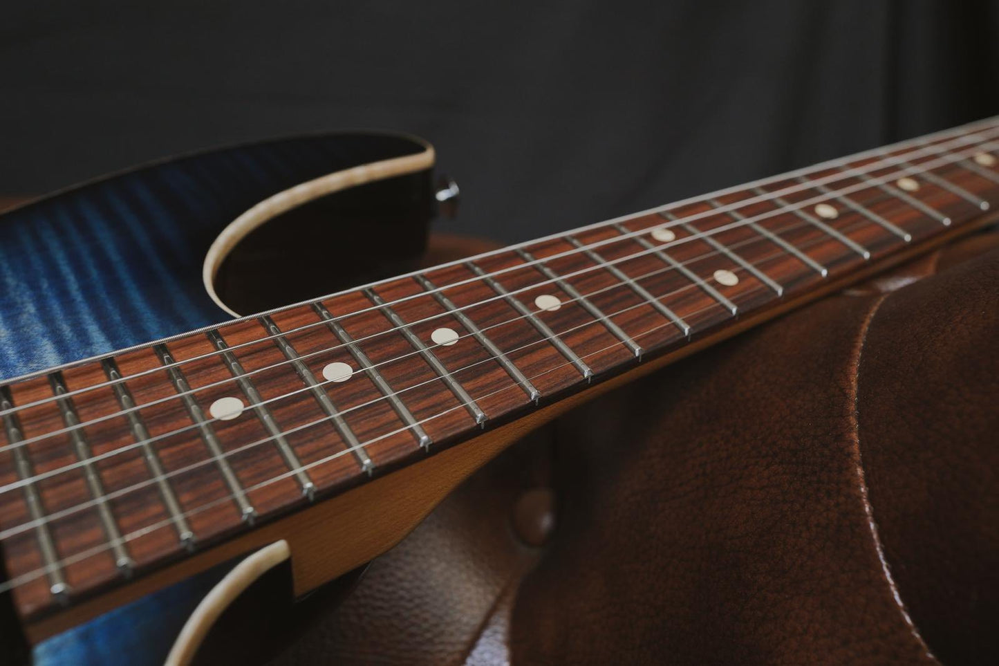 Suhr Modern Plus Trans Whale Blue Burst 83227