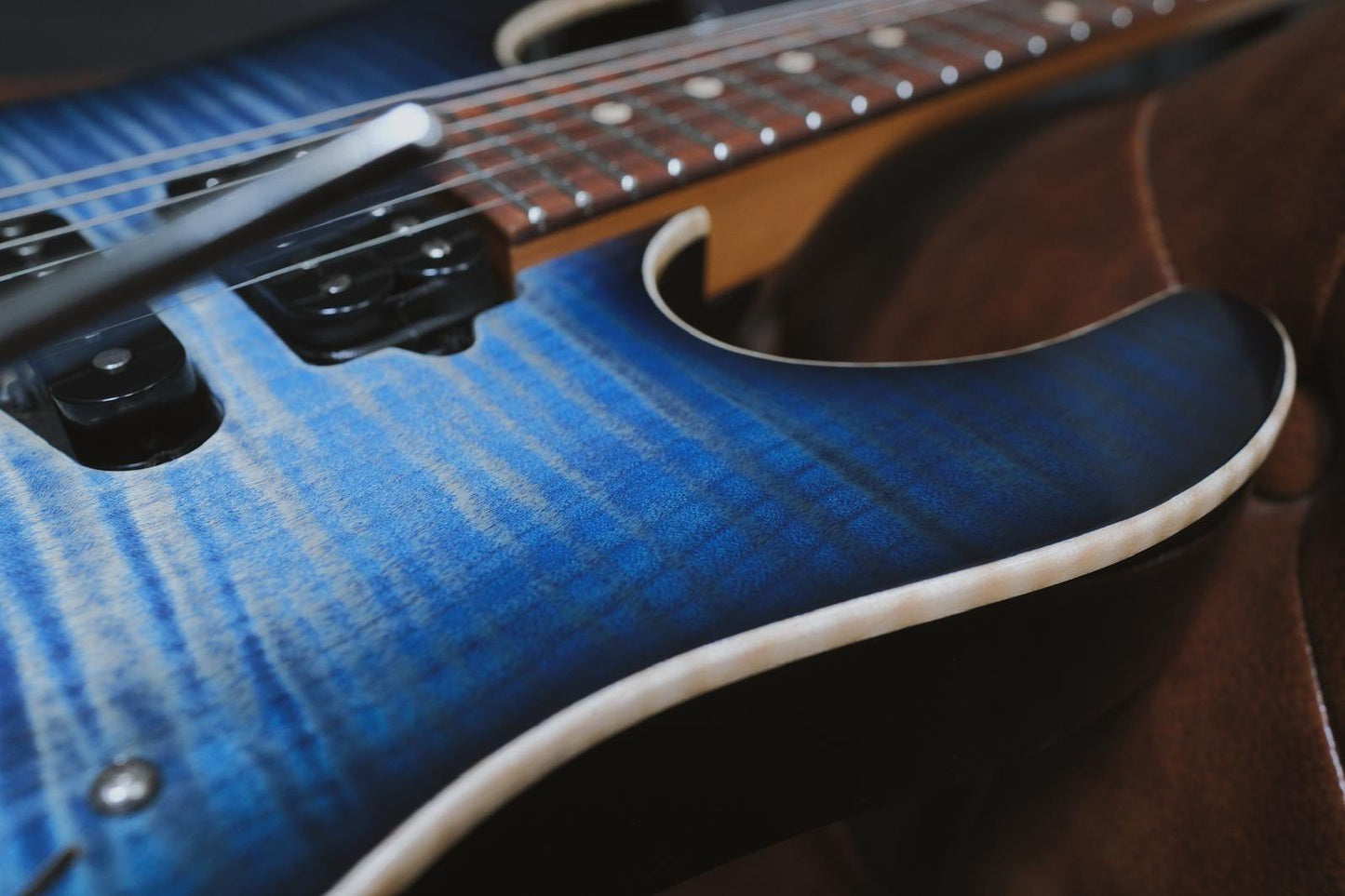 Suhr Modern Plus Trans Whale Blue Burst 83227