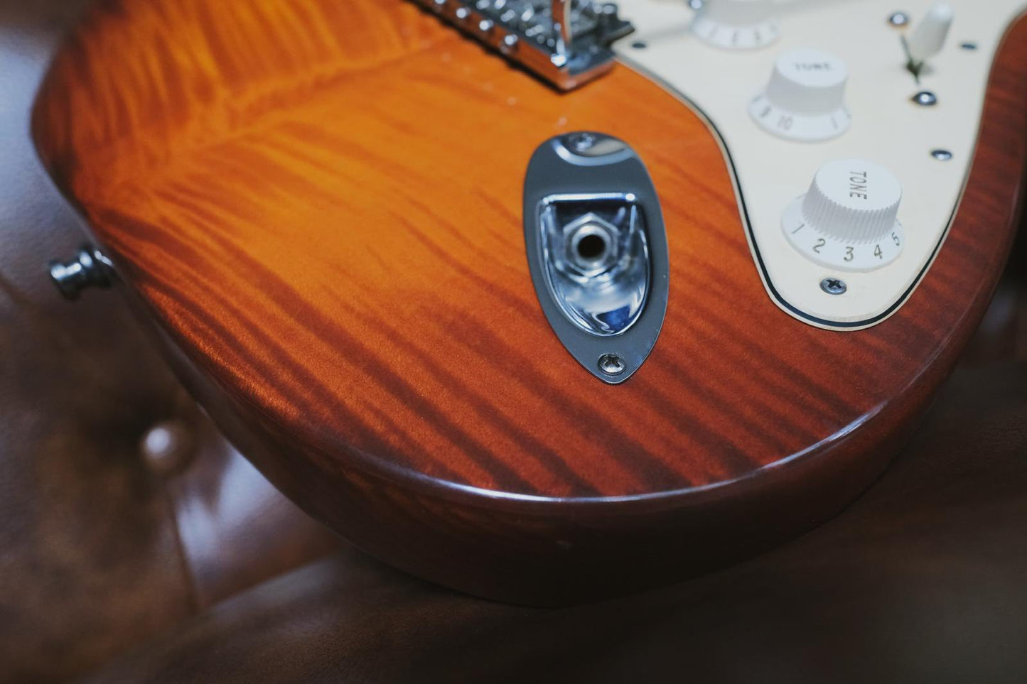 Fender Select Stratocaster Dark Cherry Burst (Used)