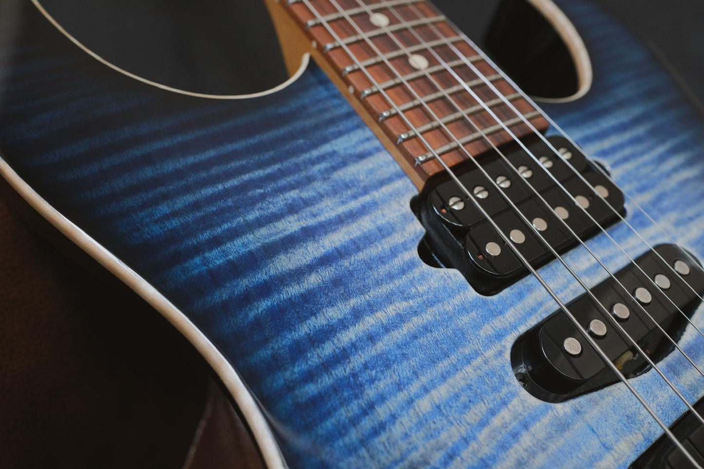 Suhr Modern Plus Trans Whale Blue Burst 83227