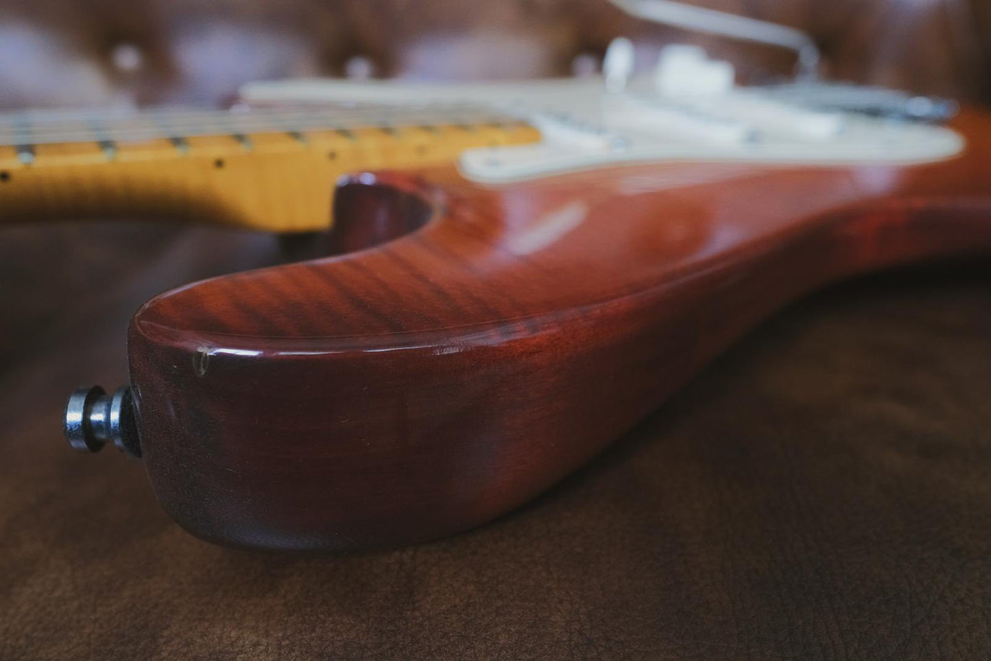 Fender Select Stratocaster Dark Cherry Burst (Used)