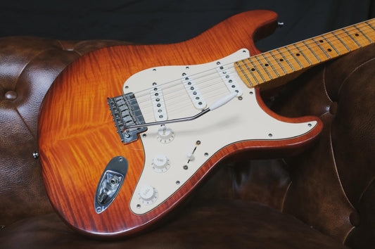 Fender Select Stratocaster Dark Cherry Burst (Used)