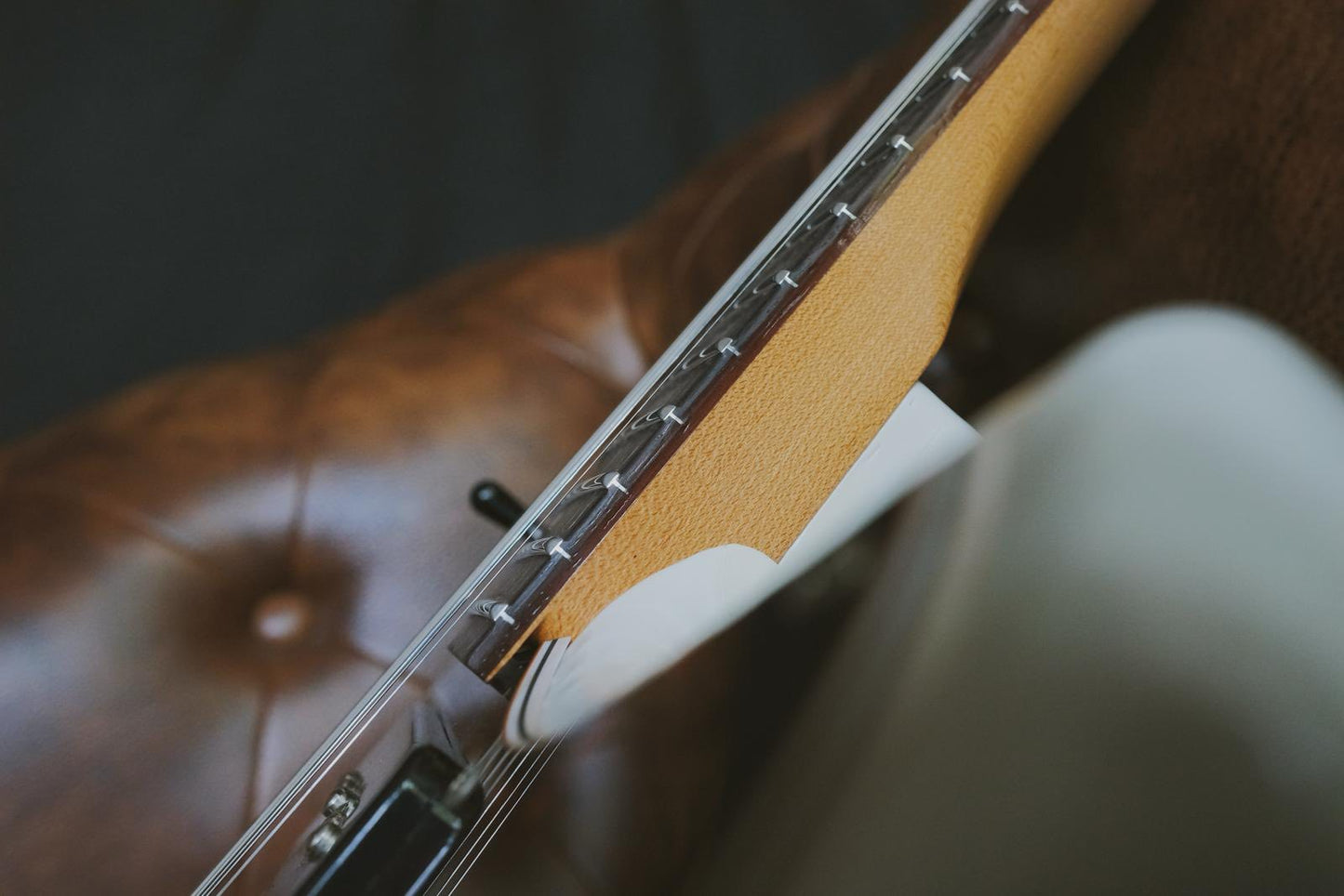 Novo Serus J Custom SS Frets Olympic White