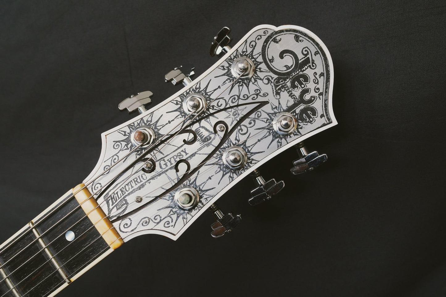 Teye La Perla (Emperor Series) (Used)