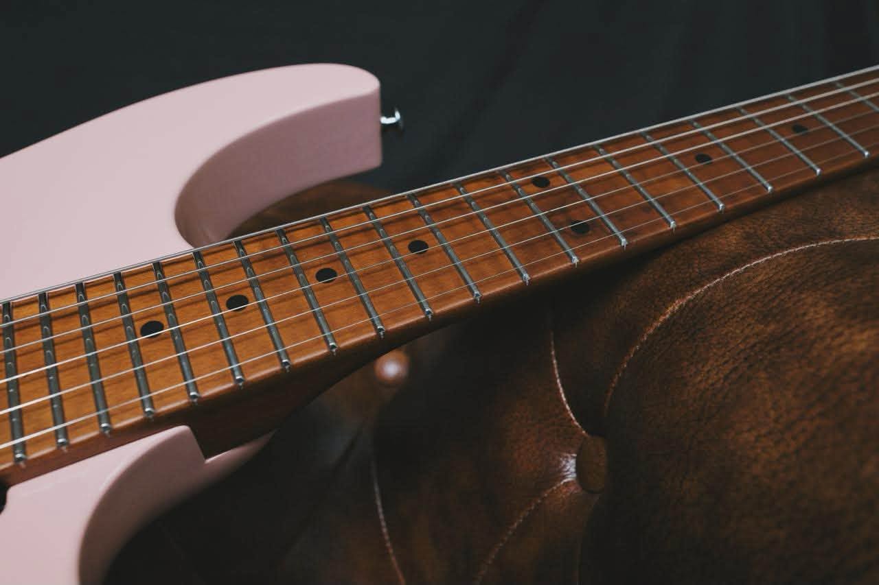Suhr Modern Antique Limited Edition Shell Pink 90550