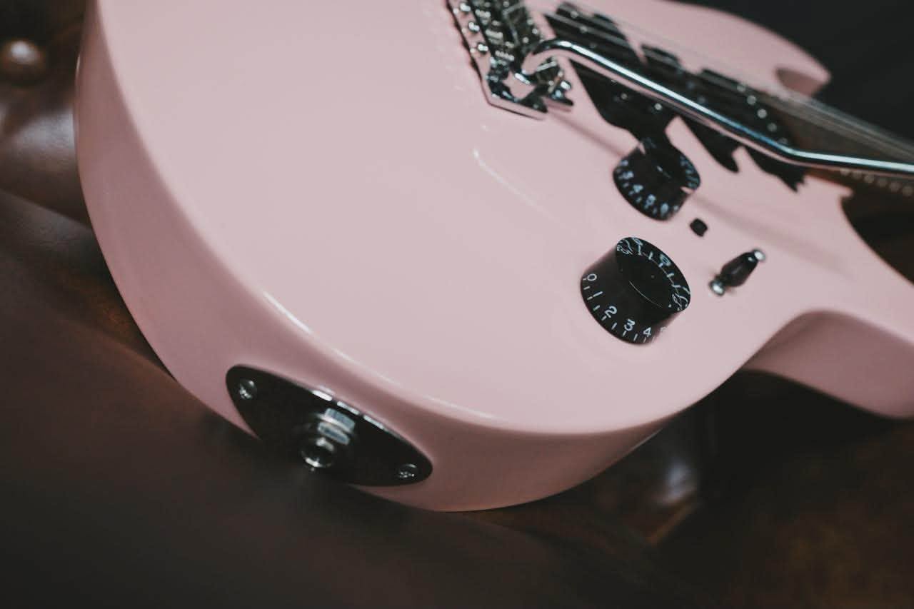 Suhr Modern Antique Limited Edition Shell Pink 90550