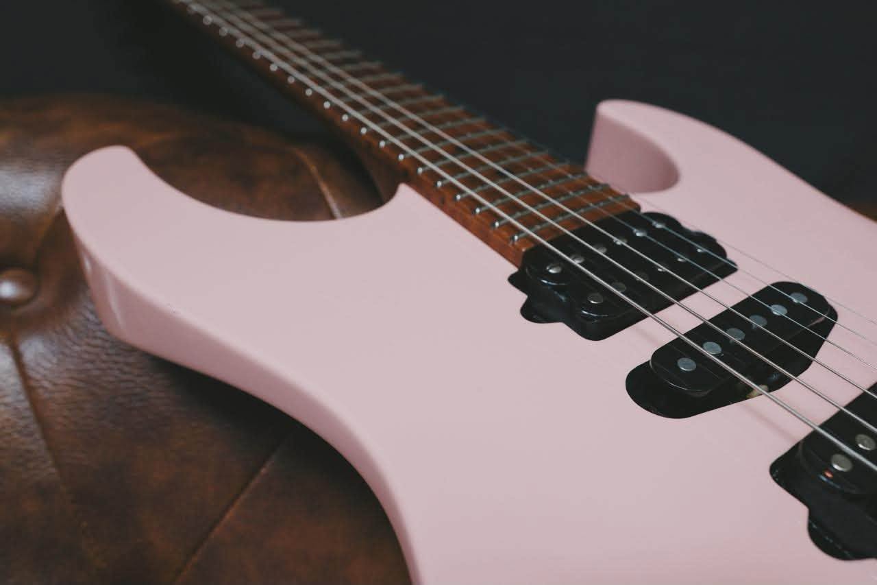 Suhr Modern Antique Limited Edition Shell Pink 90550