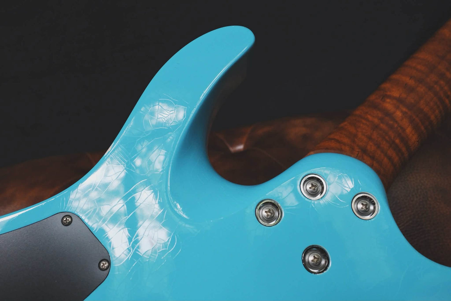 Suhr Modern Antique Limited Edition Daphne Blue 90551