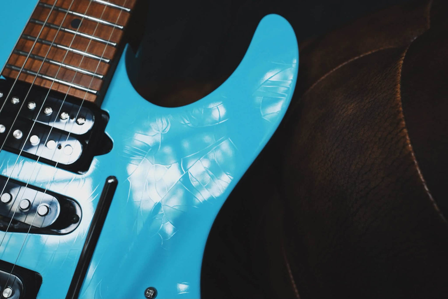 Suhr Modern Antique Limited Edition Daphne Blue 90551