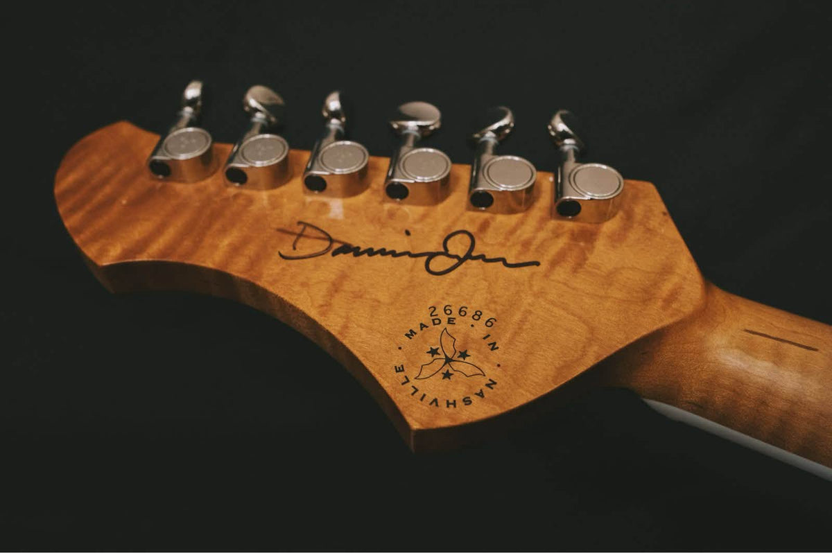 Novo Signature Serus J (Dennis Fano) – Dark Side Sparkle