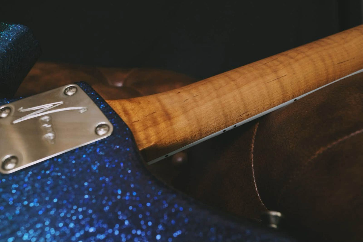 Novo Signature Serus J (Dennis Fano) – Dark Side Sparkle