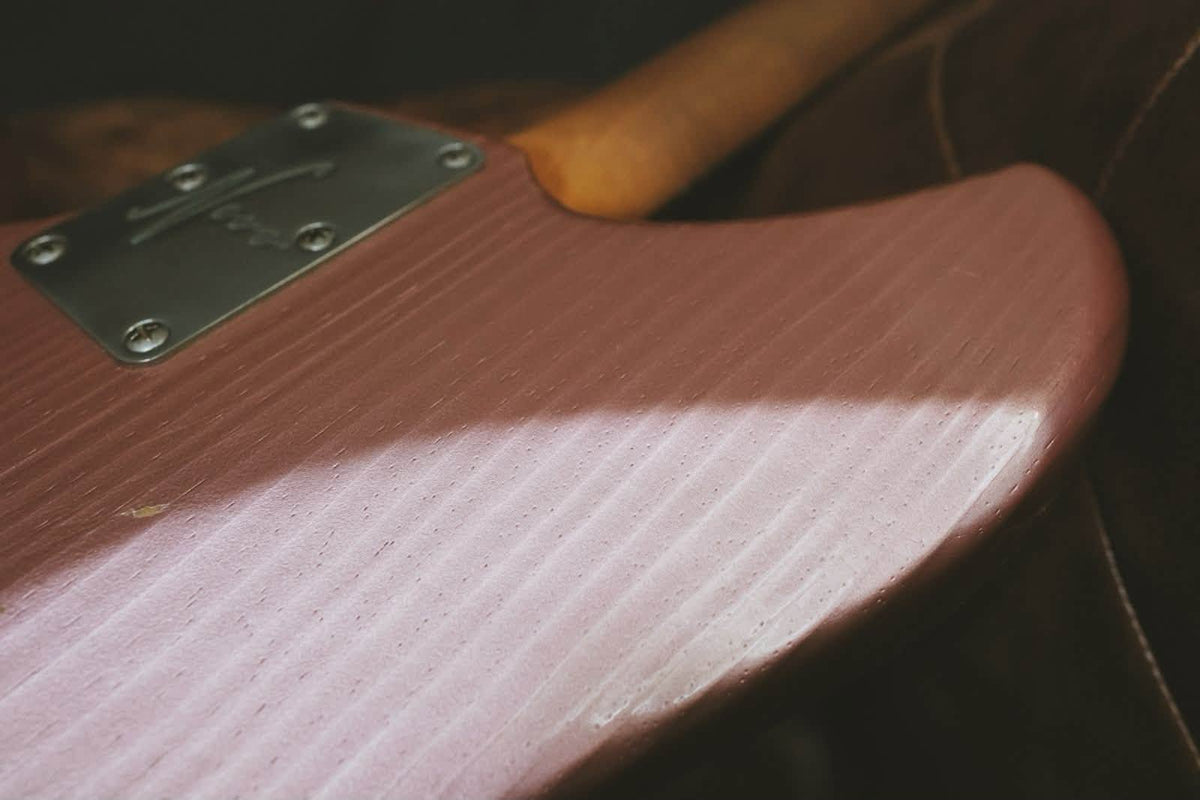 Novo Ivorus Bass - Burgundy Mist