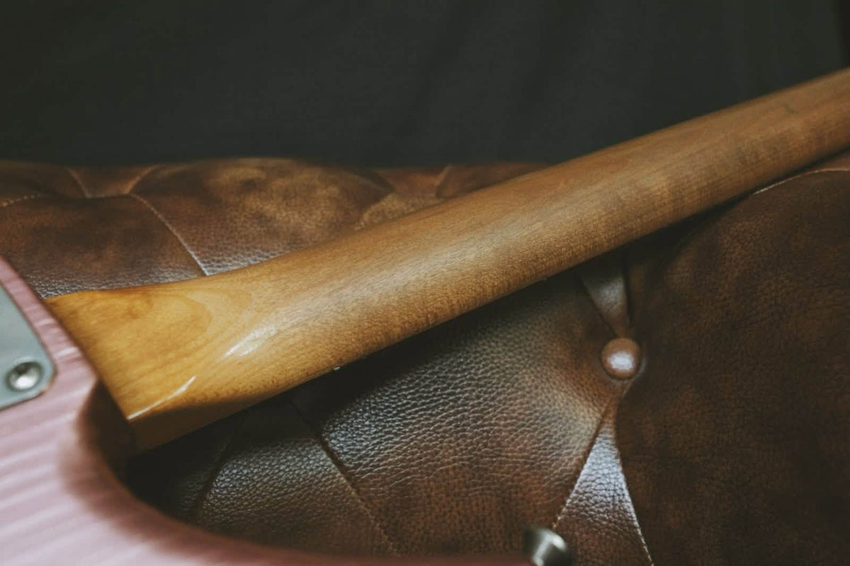 Novo Ivorus Bass - Burgundy Mist