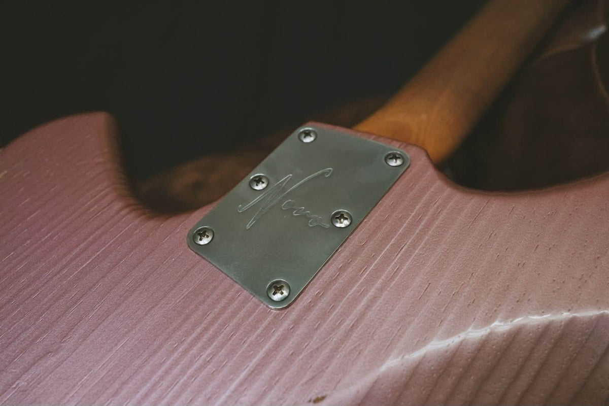 Novo Ivorus Bass - Burgundy Mist