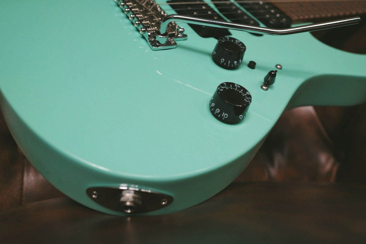 Suhr Modern Antique Limited Edition – Surf Green