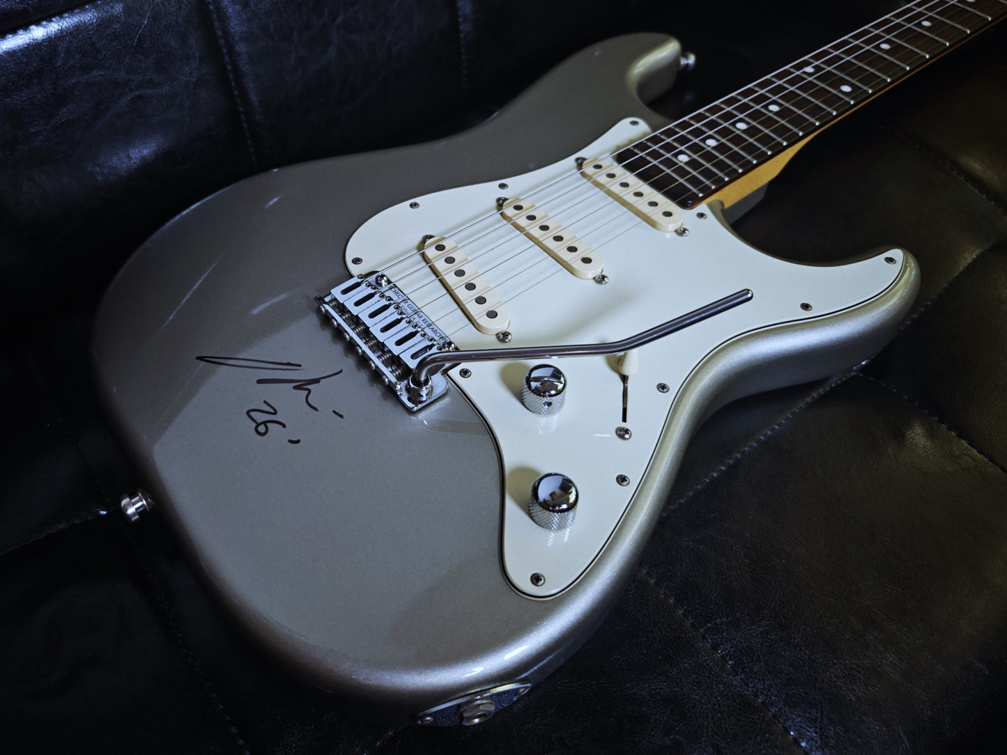 Schecter USA Nick Johnston Atomic Silver Signed By Nick Johnston (Used)
