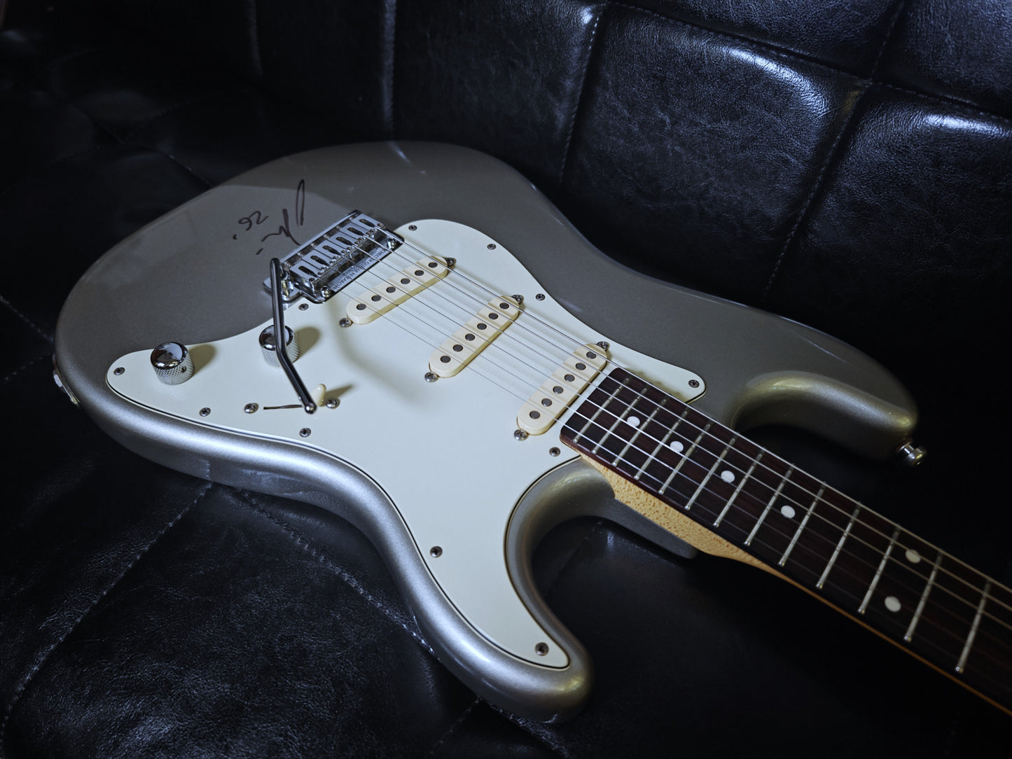 Schecter USA Nick Johnston Atomic Silver Signed By Nick Johnston (Used)