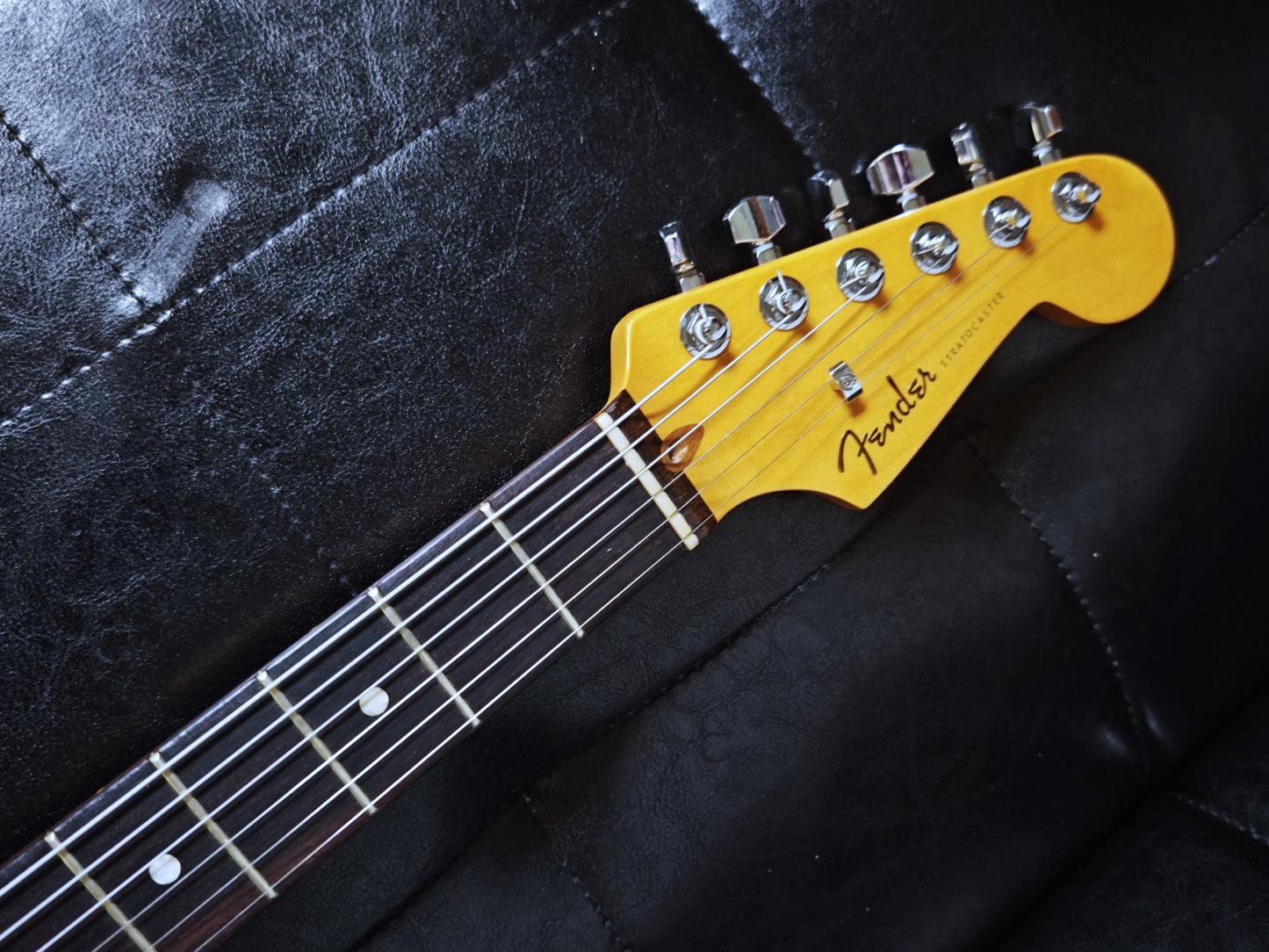 Fender American Ultra Stratocaster Arctic Pearl (Used)