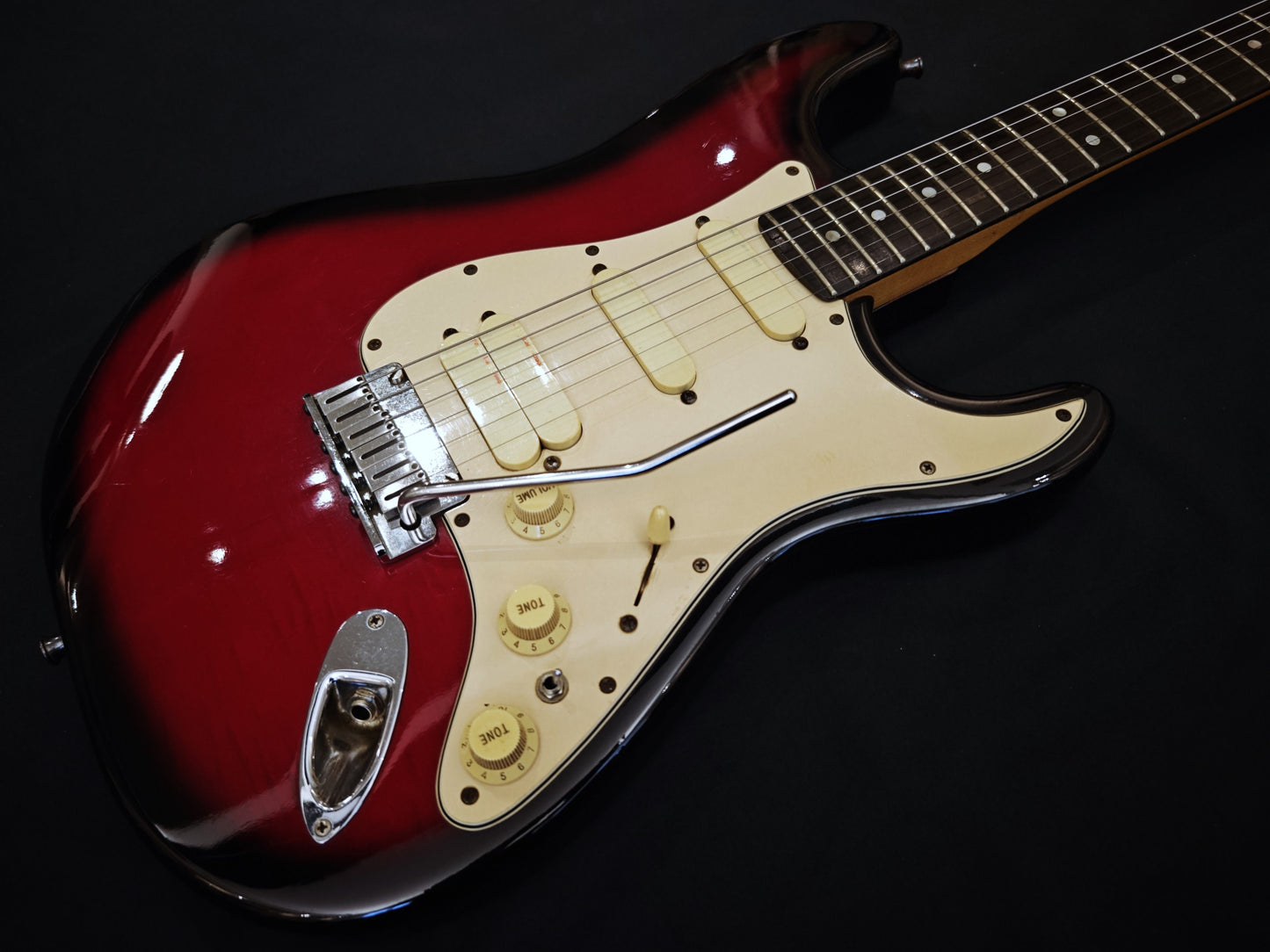 Fender Strat Ultra Crimson Burst (Used)