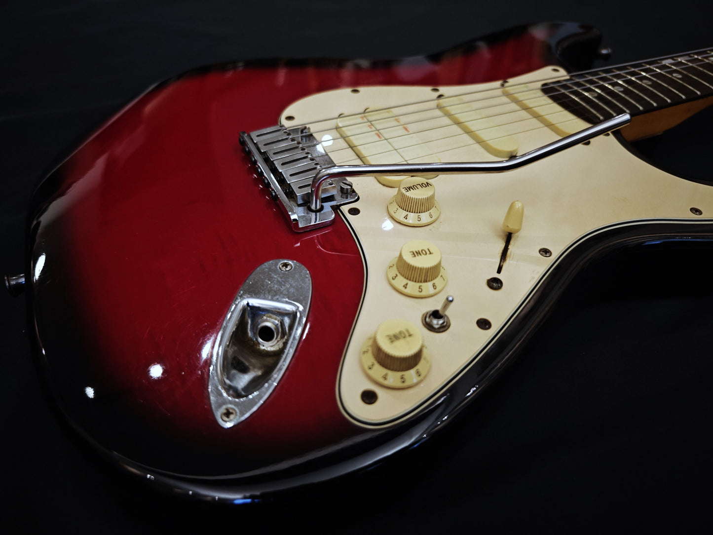 Fender Strat Ultra Crimson Burst (Used)