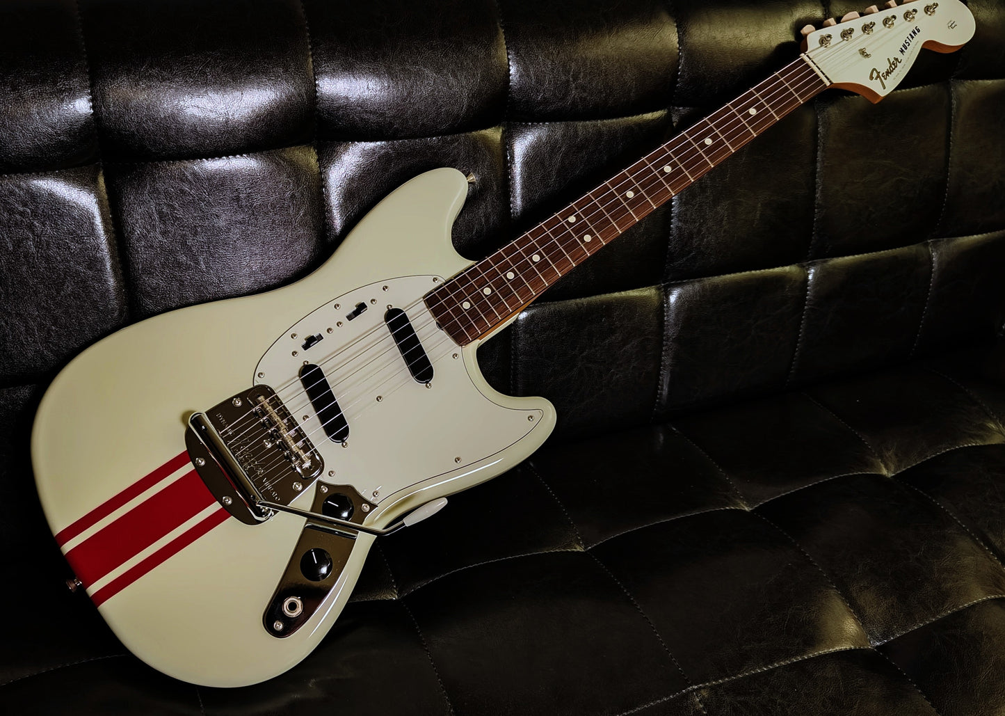 Fender Japan Traditional 60s Mustang Olympic White / Red (Used)