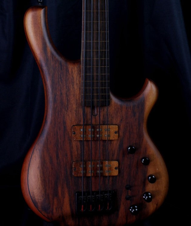 Ristola Fretless 4