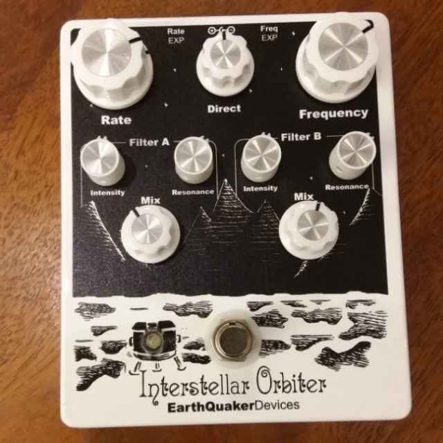 Earthquaker Devices Interstellar Orbiter